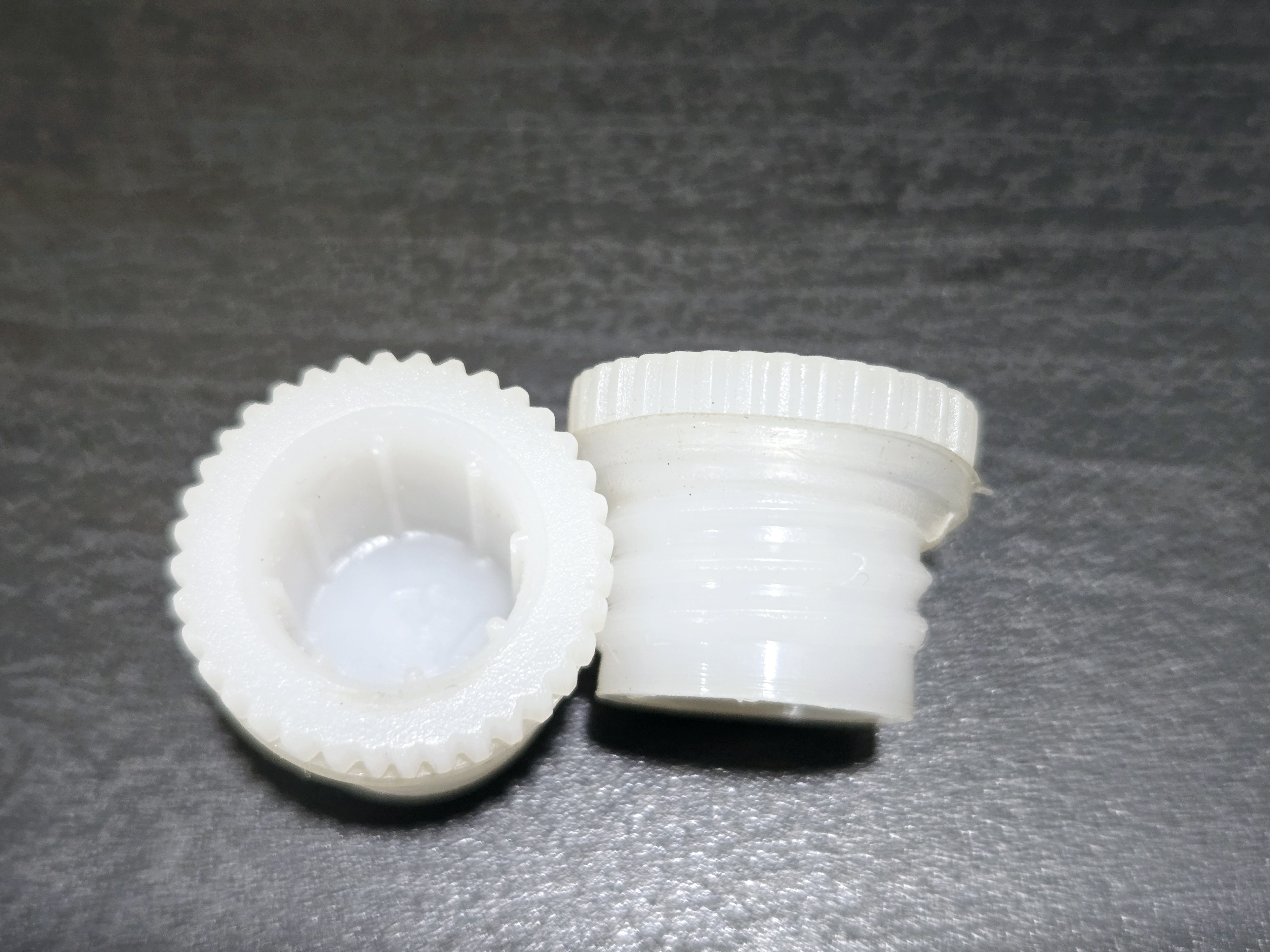 Plastic screw cap